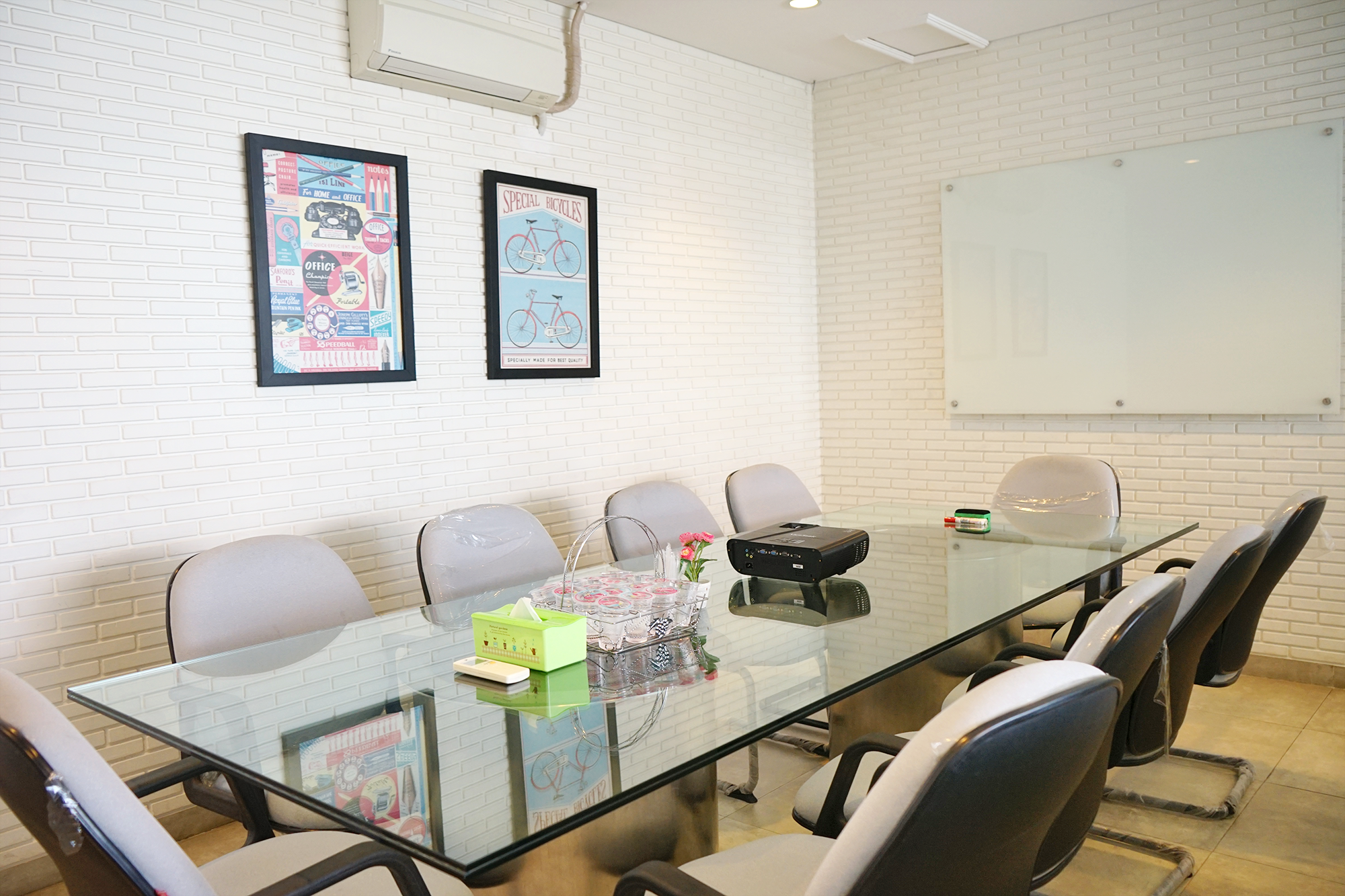 Ruang-Meeting-10-Pax Ruang-Meeting-10-Pax